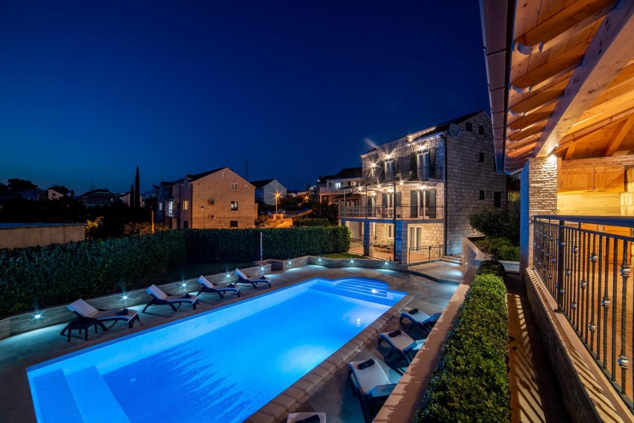 Apartments Sutalo ซัฟทัท ภายนอก รูปภาพ