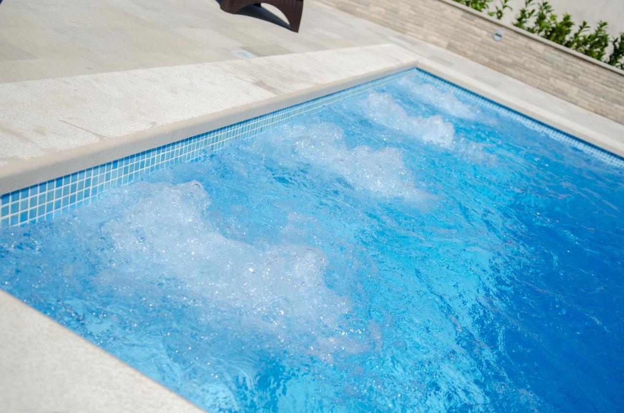 Apartments Sutalo ซัฟทัท ภายนอก รูปภาพ